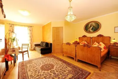 Image de Brand new, 36m2 family room with garden-side balcony