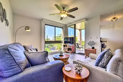 Image de Modern & Cozy Condo Near Beaches w/ Coastal Views