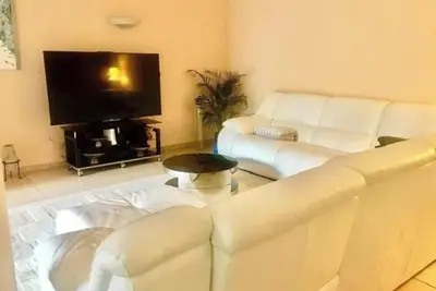 Image de Sérénity Maison Des Maîtres Tibétains a 15 mn des plages