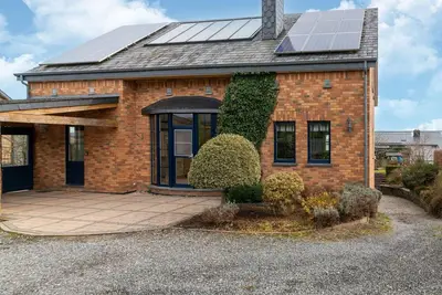 Image de Maison de vacances א Lierneux avec bain moussant