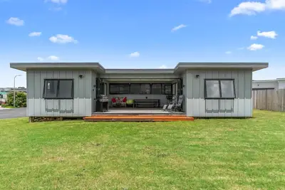 Image de Thom House - Modern, spacious, sunny home in quiet cul-de-sac with lovely rural outlook