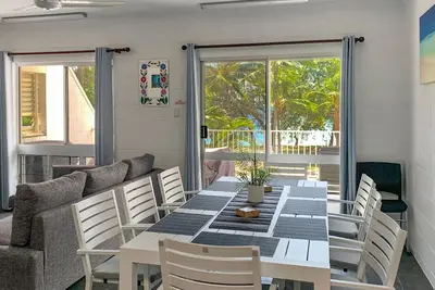 Image de Arcadia Beach Unit 3 - Beachfront Holiday