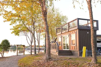 Image de The Container Home at River Rocks Landing
