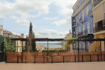 Flores -  Triplex in Chiado w/ terrace & parking!