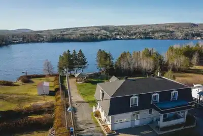 Image de Chalet du Rivage spa, Pohénégamook
