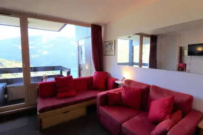 Image de À 300m des pistes de ski, 8ème étage, vue lac, balcon, télévision, casier à ski, 21m², Tignes