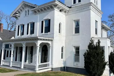 Image de The Wheat House on Main (1st Story Unit)