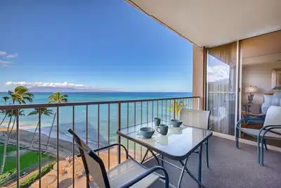 Image de Ocean & Beach Front Condo w/Central Air & Laundry 1bd/1ba Condo