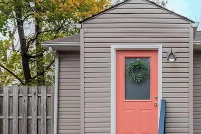 Image de Super Hosts: Grove Cottage - close to beach, wineries & Spire!