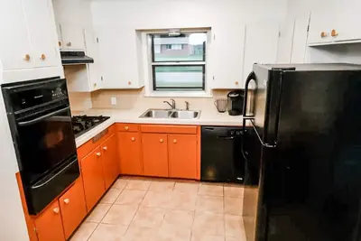 Image de The Retro Rancher mins from Texas A&M! Huge Yard with fire pit & grill!