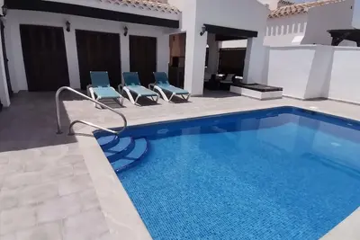 Image de 1st Line Golf Villa 2, private Pool and sky Package, 20 mins from Murcia /city