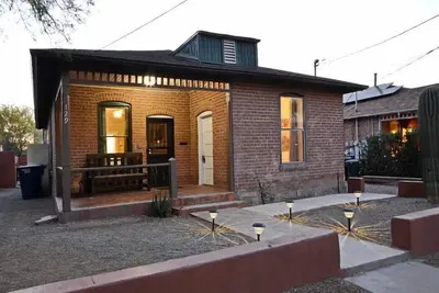 Image de Historic Iron Horse Downtown Home and Guest Home