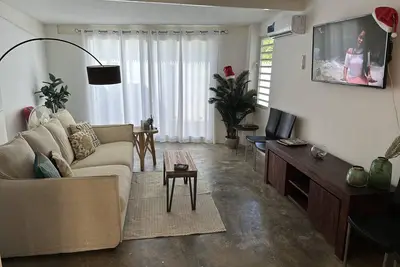 Image de Stylish 3-Bed House in Brakkeput Meimei