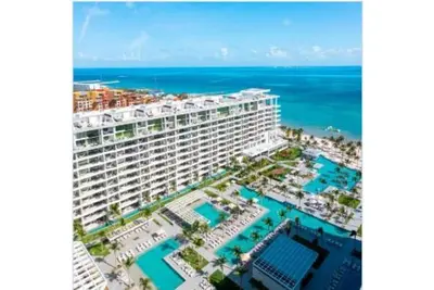 Image de Beautiful Suite at a newer 5 star resort in Cancun right on the beach
