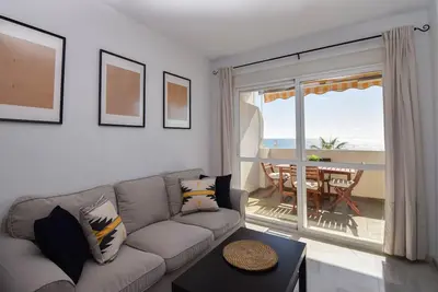 Image de Ref: 280 Charming seafront apartment with terrace and sea views in Carvajal