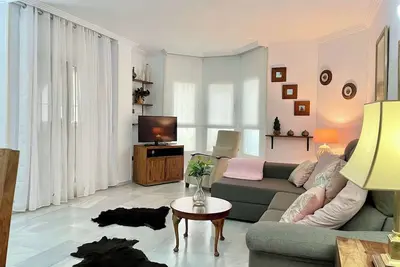 Image de Easy Parking Poolside 2 Bedroom F-5