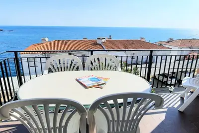 Image de Appartement familial 2 chambres avec terrasse vue mer et parking à Llançà