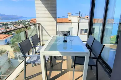 Image de Appartement 3 chambres avec terrasse, piscine, parking et climatisation à Llançà