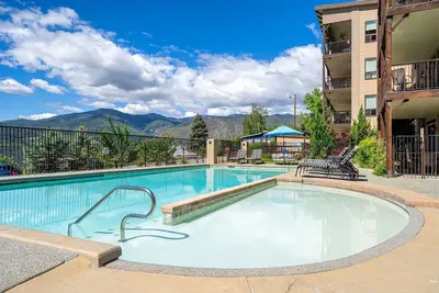 Image de Stunning Poolside Condo - Wineries - Lake - Marina