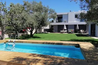 Image de Ath Riviera 7br Dreamhouse. Small pool. Seaview