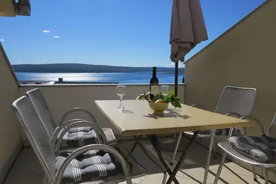 Image de Apartment with balcony and sea view