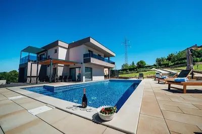 Image de Villa Viktoria**** a luxury villa with pool in Imotski