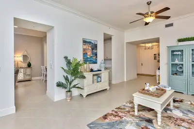 Image de Fiddlers Creek - Varenna 3 bdrm Coach home close to Marco and Downtown Naples!