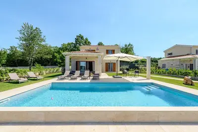 Image de Villa Oliva Muntrilj with pool and garden