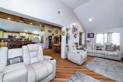 Image de Private spacious beach retreat on Wall Lake.