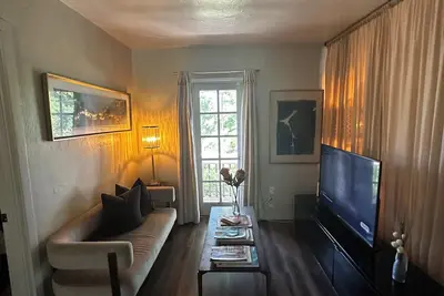 Image de The Topaz Apartment @Lasocial, Paking & Breakfast