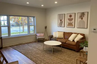 Image de Up North Retreat | Nestled Downtown by Tc Whiskey!