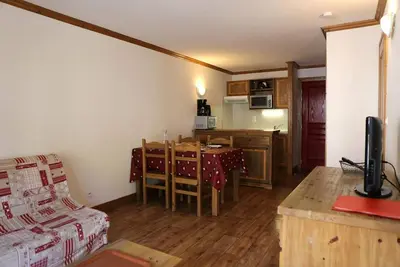 Image de 1er étage, balcon, télévision, casier à ski, 41m², Aussois