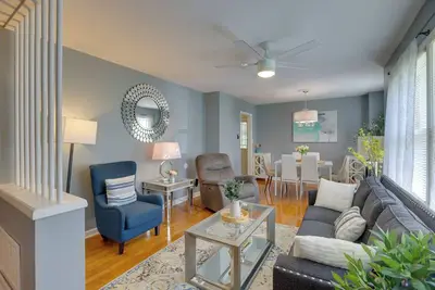 Image de Modern Birmingham Escape w/ Yard + Fire Pit!