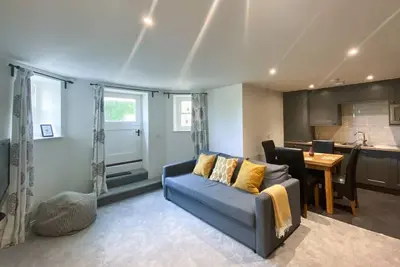 Image de Suite One Garden Level-Classique-Appartement-Salle de bain privée-Vue sur Jardin