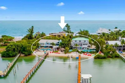 Aquarius Resort: 2 Side-by-side beach houses! 2 pools, 2 spas, 2 docks, & more!