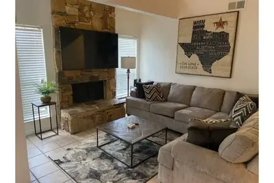 Image de Lovely Laredo Condo Great location! !