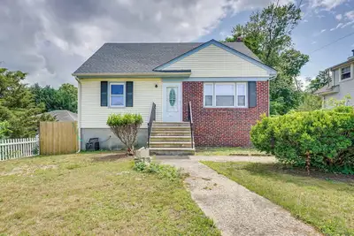 Image de Middletown Township Home, Close to Beaches!