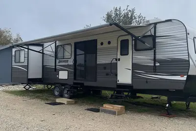 Image de 2020 Rv On Land With Outdoor Fun