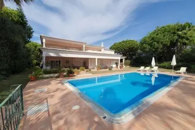 Image de Traditional 4 Bedroom Villa Close to the Beach - L808 - Quinta do Lago, Algarve