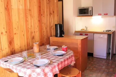 Image de Studio cosy à Vars Sainte Marie, 4 couchages, balcon sud, à 300m des pistes et commerces