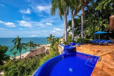 Image de Lower Conchas Chinas villa in Puerto Vallarta with views, pool and easy access to the beach and town