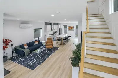 Image de Modern Home with Rooftop Deck