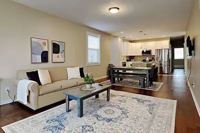 Image de Mins to Downtown & Raceway! Rookwood Retreat 1