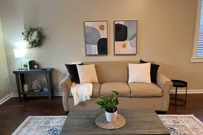 Image de Mins to Downtown & Raceway! Rookwood Retreat 2