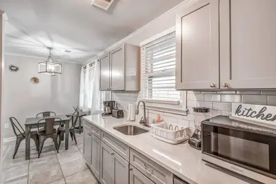 Image de Near Downtown, Museums, & Parks! GoldieBlocks!