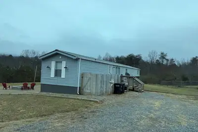 Image de Delightful 2-bedroom fully stocked mobile home with Fire-Pit located in Nebo