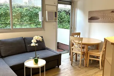 Image de 4 pers. Hyper Centre, au pied plage, clim, terrasse, gare