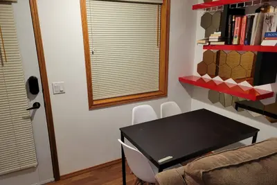 Image de Walkout basement 5mins to water park.