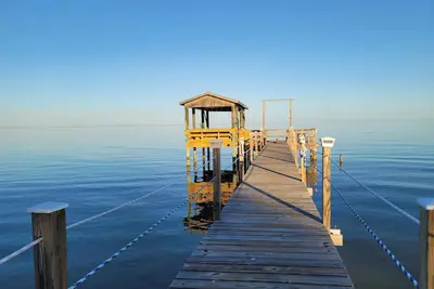 Image de Resort, Waterfront Private Pier, Kayaks, Wi-Fi, Dedicated workspace.