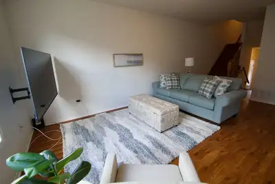 Image de Executive 3 Bedroom Townhome close to the lake in Stoney Creek